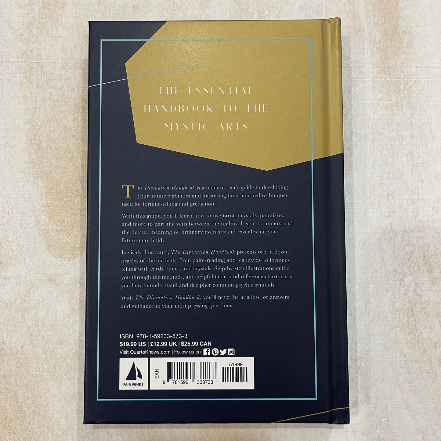 The Divination Handbook: The Modern Seer's Guide to Using Tarot, Crystals, Palmistry, and More