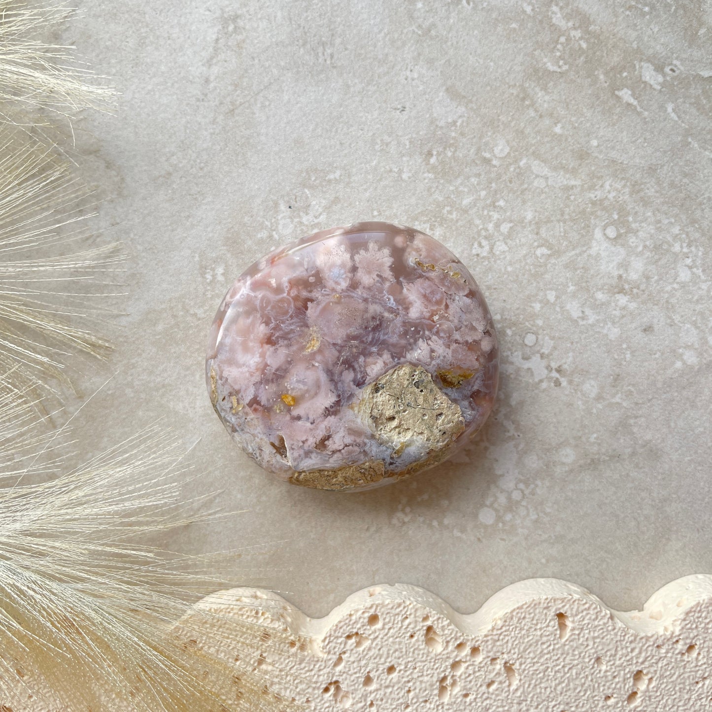 Flower Agate Palm Stone