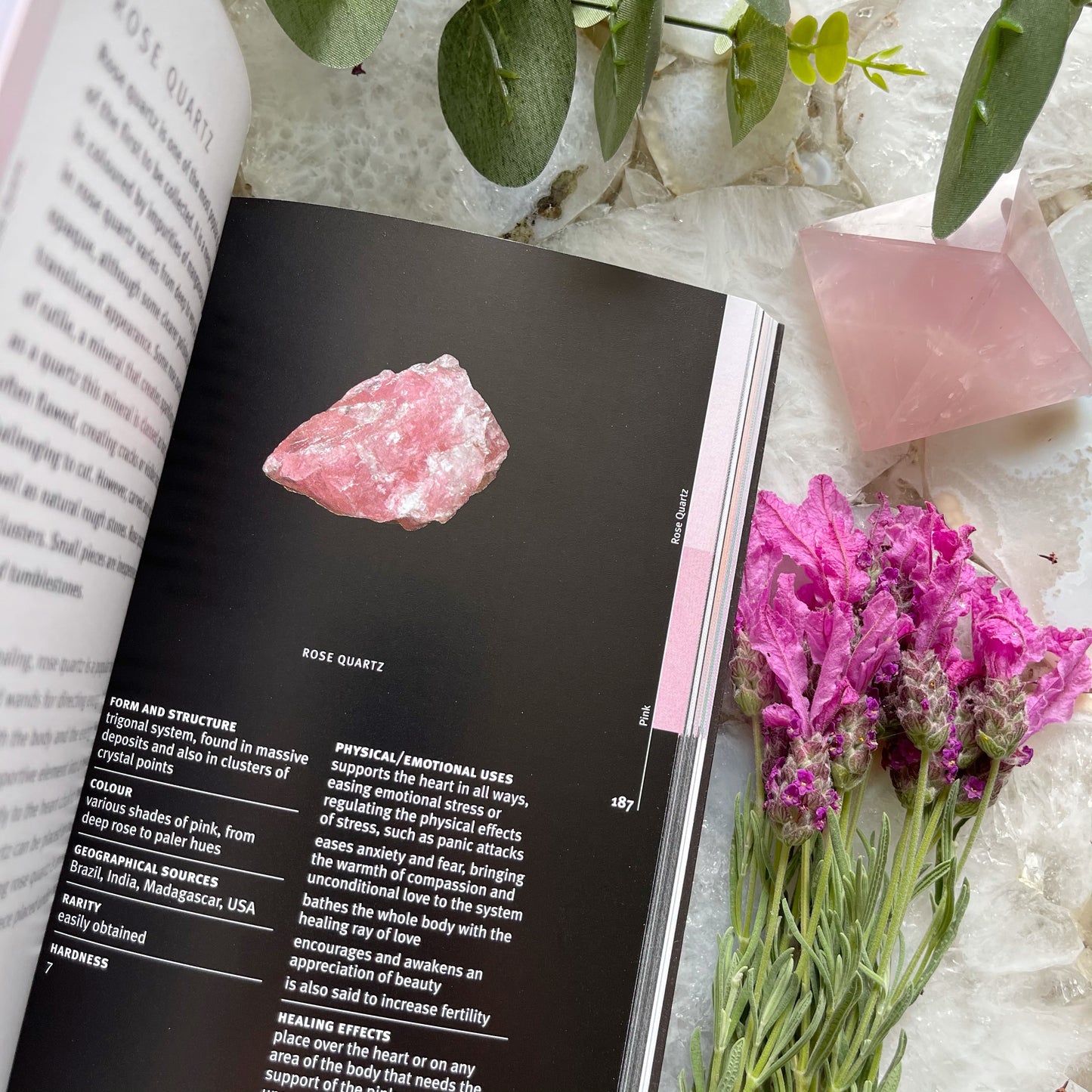 Crystals: A Complete Guide to Crystals and Colour Healing